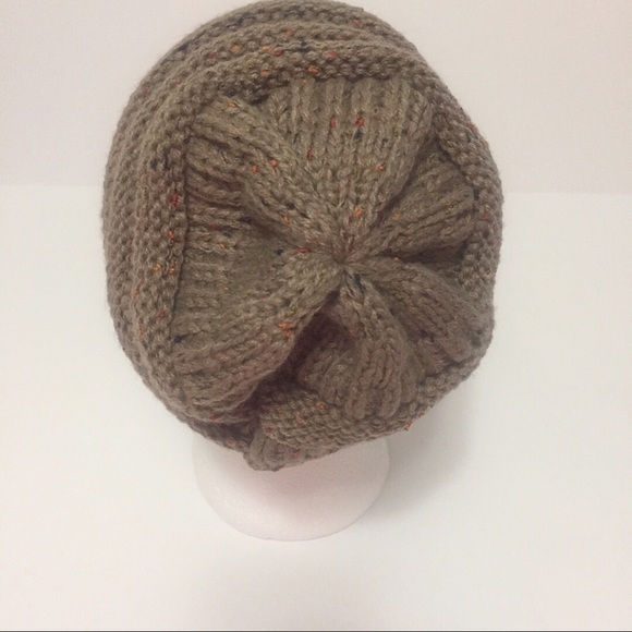 CC Taupe Tweed Beanie NWOT - Picture 4 of 8